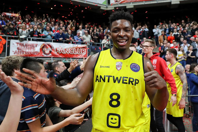Former Antwerp Giants player sings about the multicultural love of Belgium – other sports