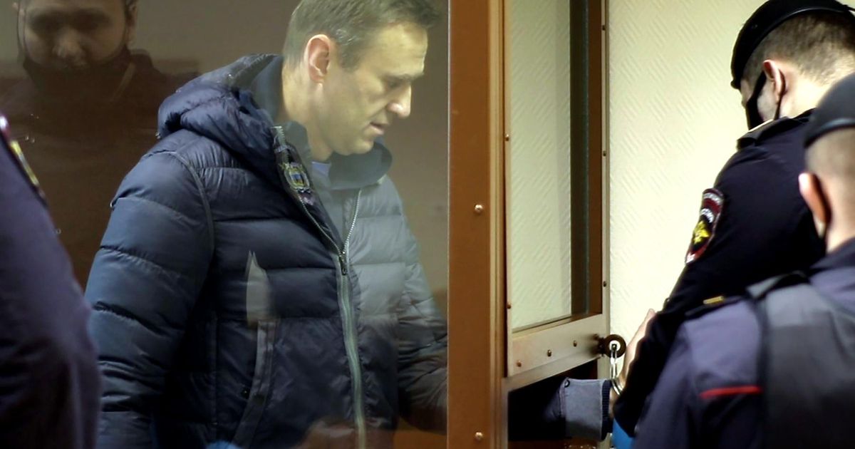 Navalny Prosecutor demands fine for insulting veteran |  Abroad
