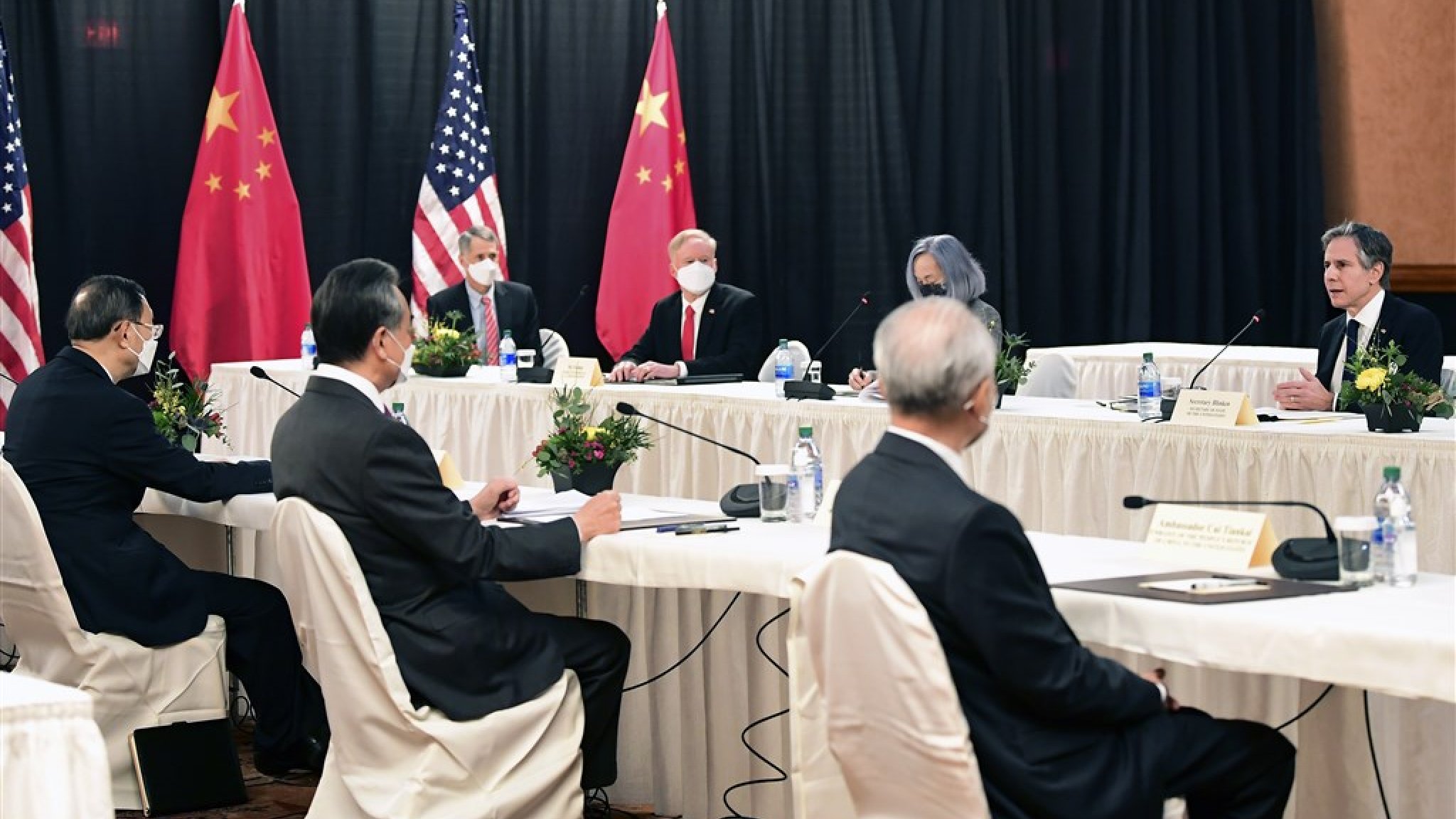 Conflict between Chinese and American diplomats during the summit