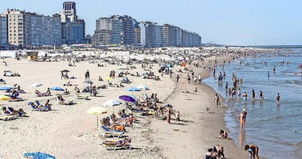 Bikini or topless in Blankenberge?  opportunity to impose a large fine |  abroad