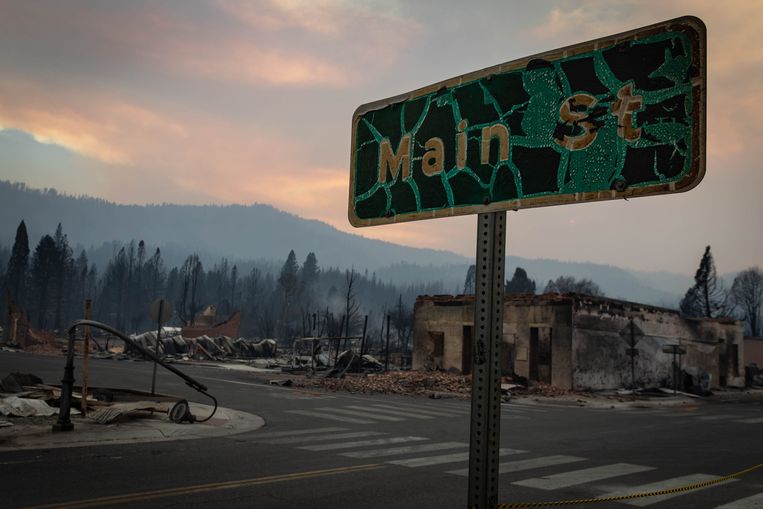 Historic California fire burned nearly 200,000 acres to ashes