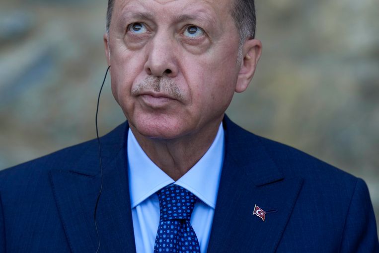 Erdogan hints at expulsion of ten Western ambassadors, including those of the Netherlands