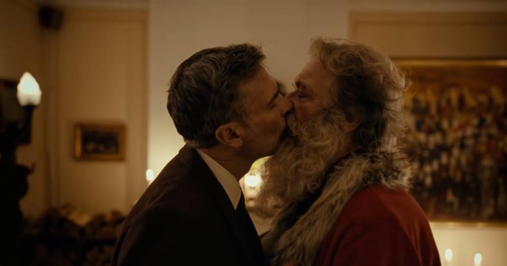Gay Santa kisses man in a Norwegian commercial: 'No seeing, no kissing' |  Abroad