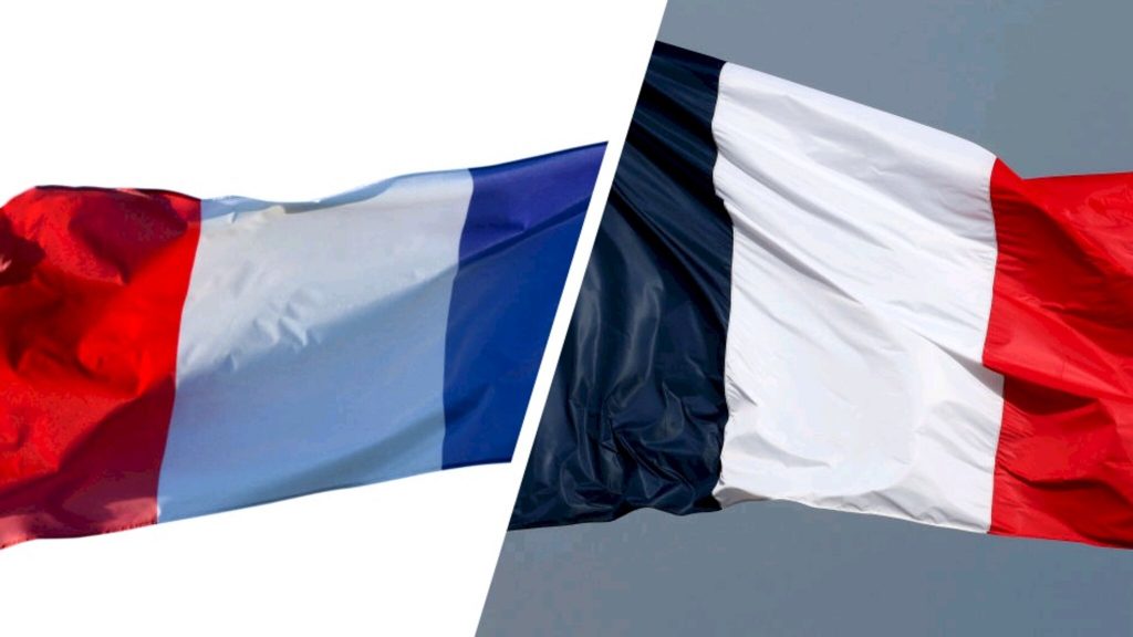 One is blue, not the other: a new flag suddenly flutters in France