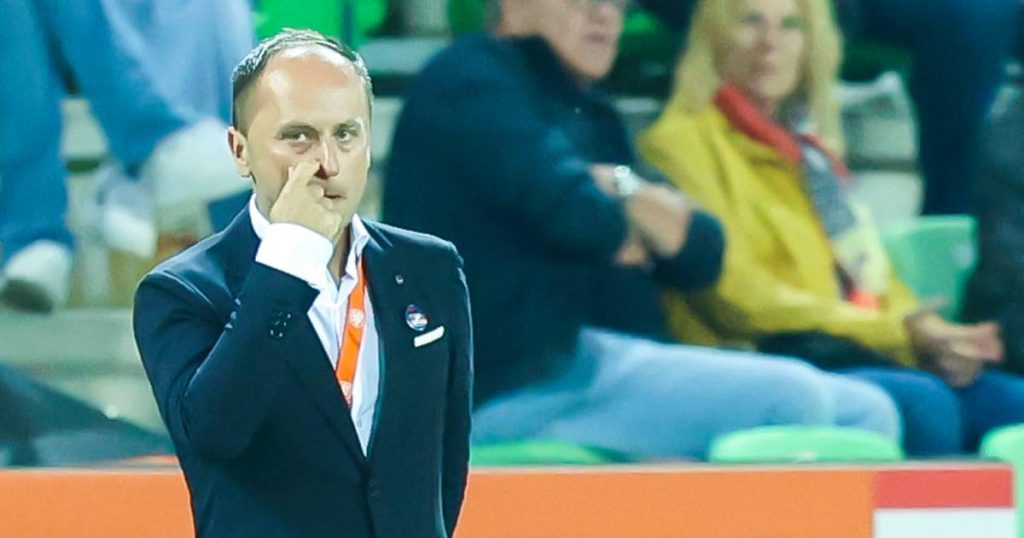 Orange National Team coach Parsons shocked by abuse scandal at his US foreign football club