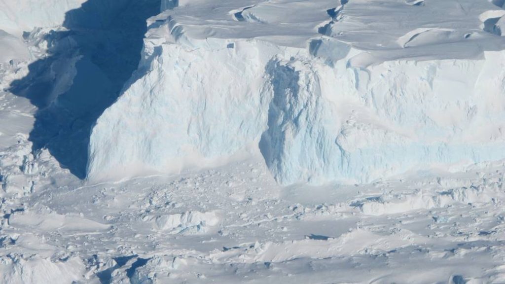 The Great Ice Shelf in Antarctica threatens to break up within five years