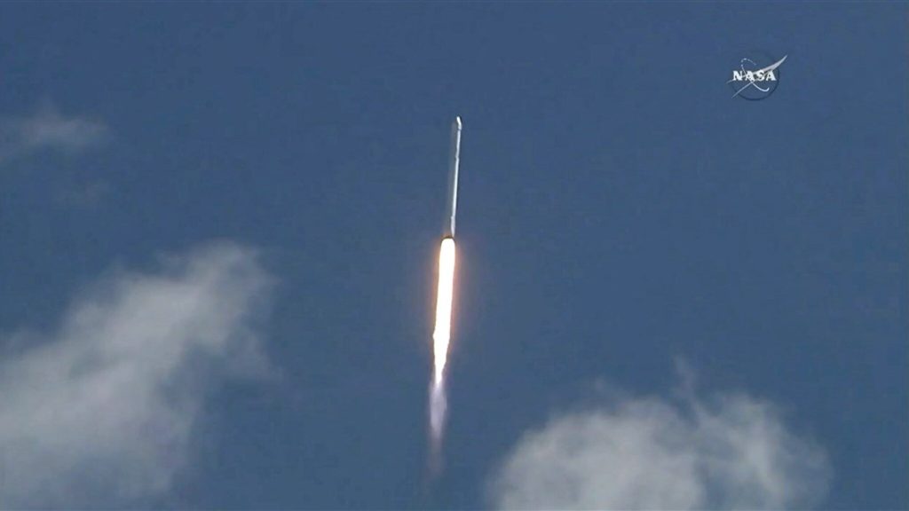 Inevitable Crash: SpaceX Rocket on Collision Path with Moon