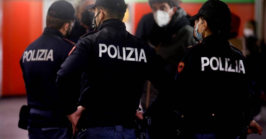Italian police angry at pink mouth caps: 'Do not do justice to our military uniforms' |  abroad