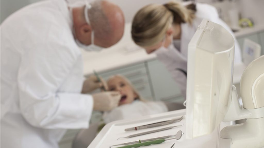 Over 100,000 euros for a dental assistant after sexual harassment