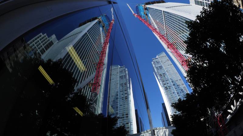 The skyscraper in San Francisco lost 7.6 cm last year