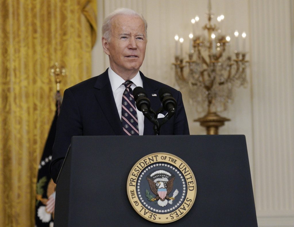 Biden imposes new sanctions on Russia