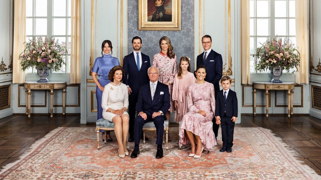 Swedish royals surprised by new royal snapshots