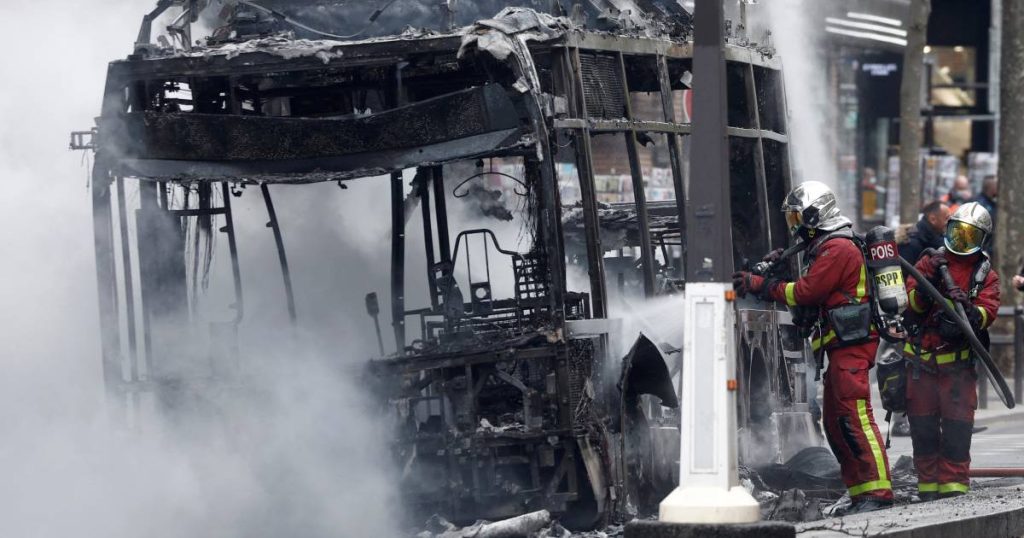 Paris lifts 149 electric buses off the road after two of them caught fire |  car