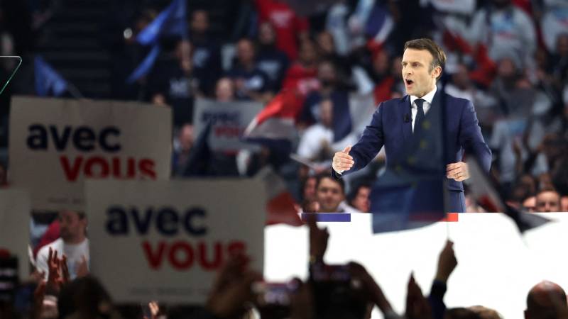 Macron promises a purchasing power bonus in his grand campaign rallies