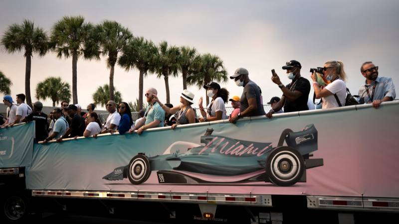 Formula 1 is growing in the United States, but in Miami you may not notice it: 'Horse racing?'