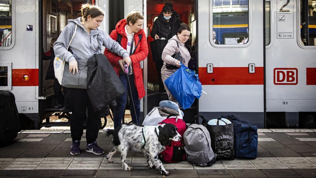 Nearly 10,000 Ukrainian refugees have found work in the Netherlands |  right Now