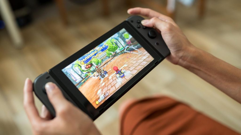 Nintendo thinks it will sell fewer Switches next year |  right Now