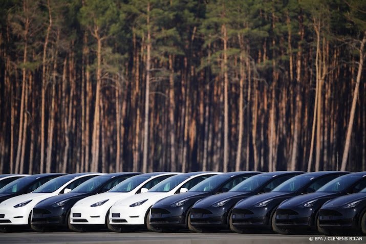 Musk: Tesla's new factories in Berlin and Texas lose billions