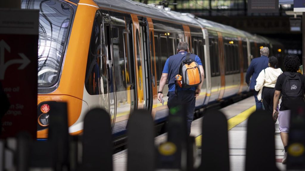 Britons will face biggest rail strike since 1989 in coming days |  Currently