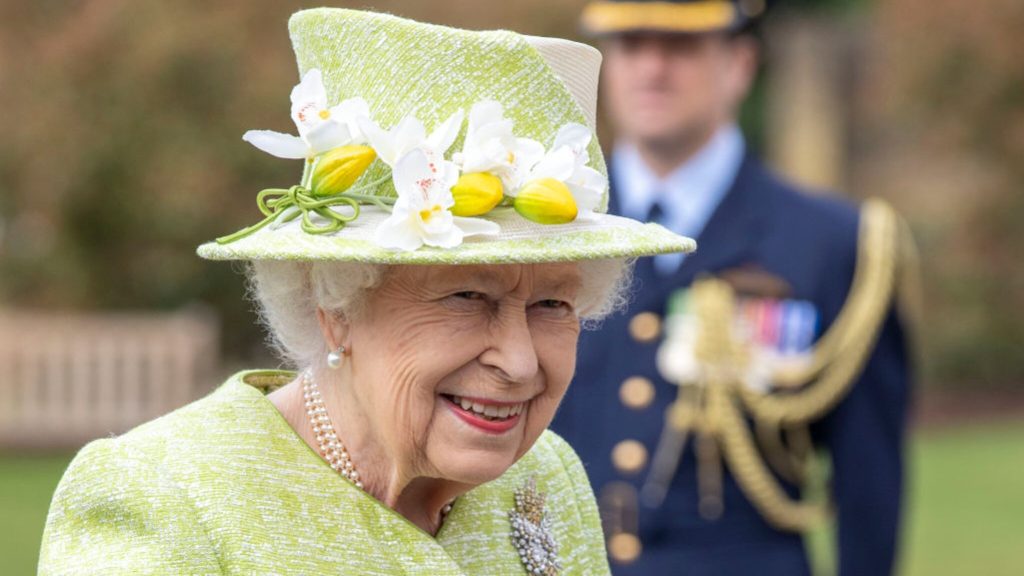 Queen Elizabeth's anniversary weekend heralded the release of a new photo
