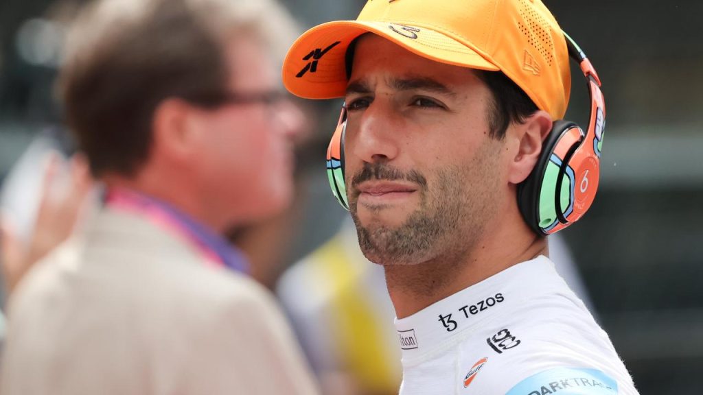 Ricciardo contradicts rumors of leaving McLaren: 'Don't run away' |  Currently