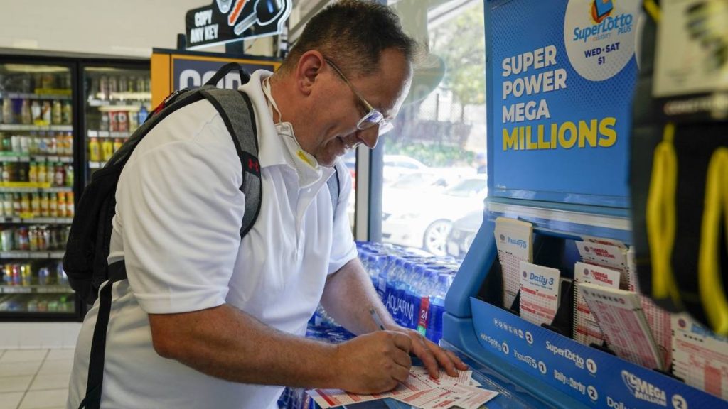 The main prize in the US lottery has not fallen, the jackpot is now 1 billion dollars