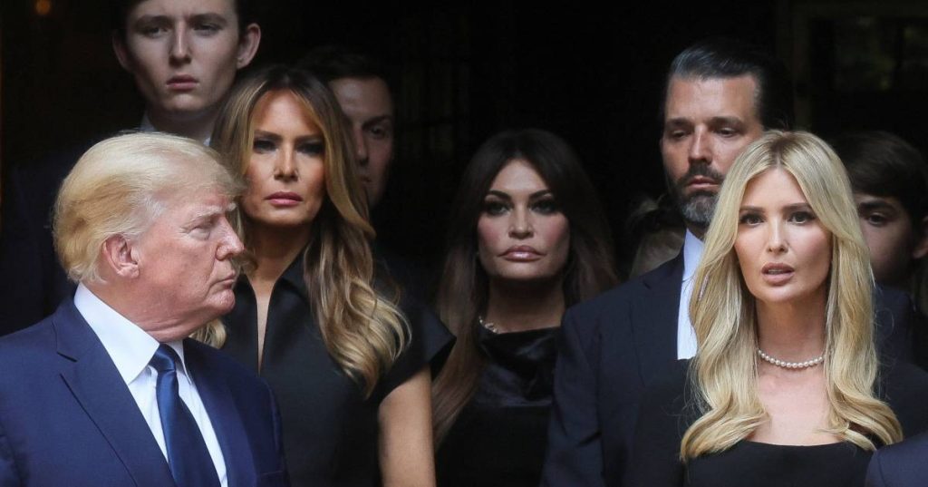 A rare gathering of the Trump family at the funeral of Ivana (73) |  Abroad