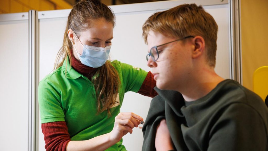 Uptake of HPV vaccine among boys continues to disappoint, but institute is optimistic |  health