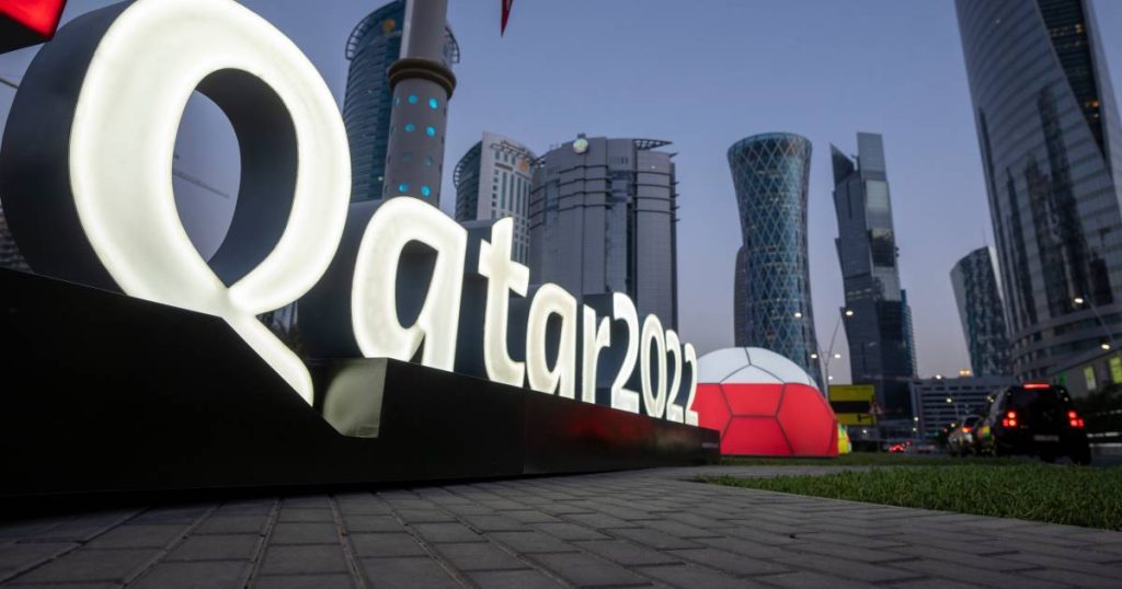 Qatar arrests 60 protesting workers who have been waiting for their salaries for months |  Abroad