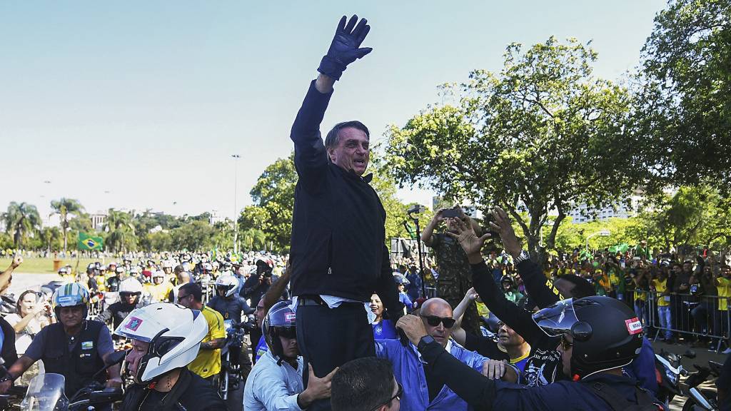 Bolsonaro uses Brazil's 200th anniversary in his campaign