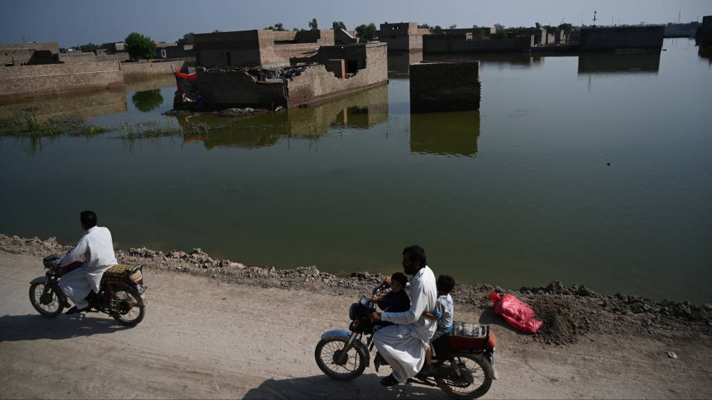 Flood damage in Pakistan is about $30 billion
