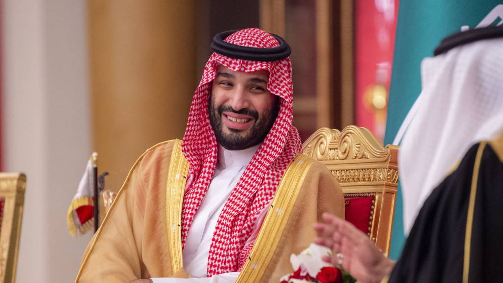 Anger over Saudi crown prince's invitation to Elizabeth's funeral