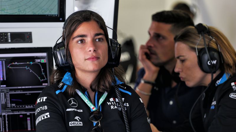 Jamie Chadwick: 'America offers better opportunities for female drivers'