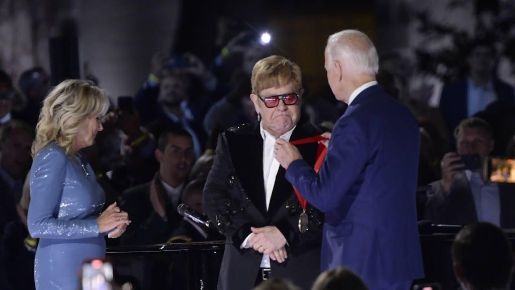 Elton John "amazed" at the presidential award
