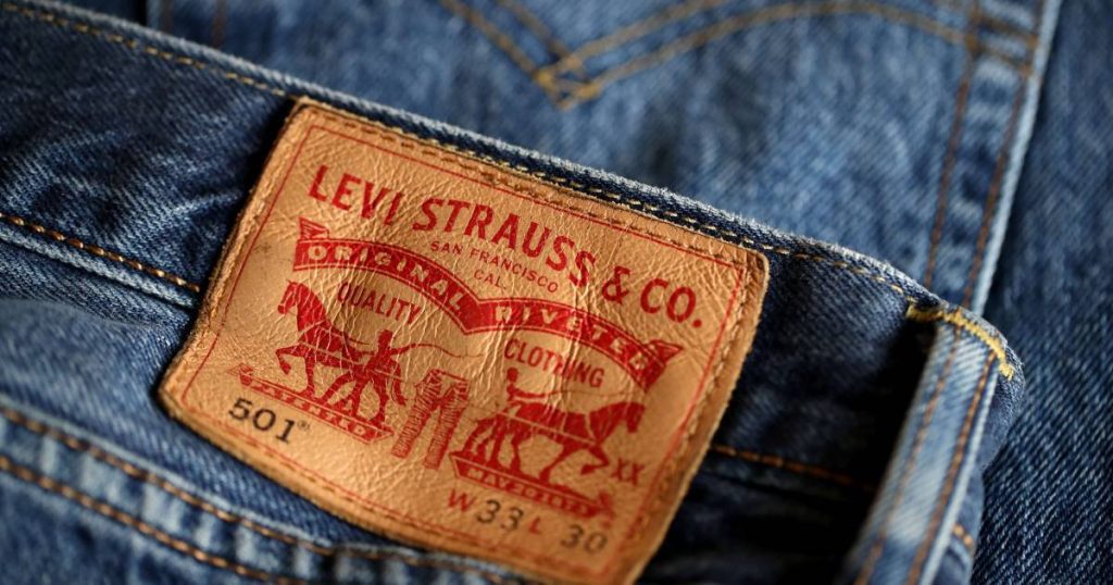 Jeans from 1880 sold for €78,000: disturbing text found in inner pocket |  Abroad