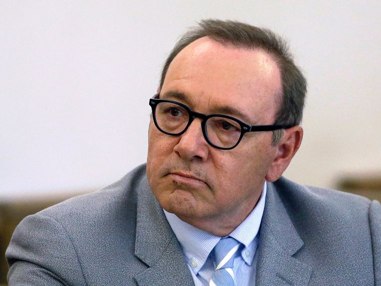 UK threatens extradition request for Kevin Spacey