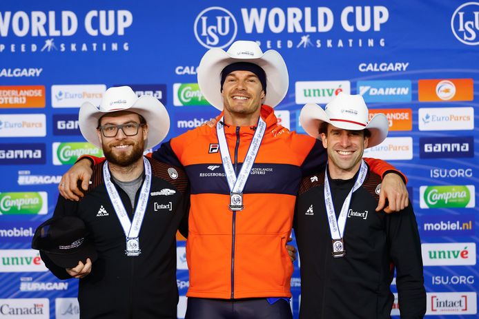 Hein Otterspeer with Canadians Laurent Dubreuil and Antoine Gelinas-Beaulieu on the podium.